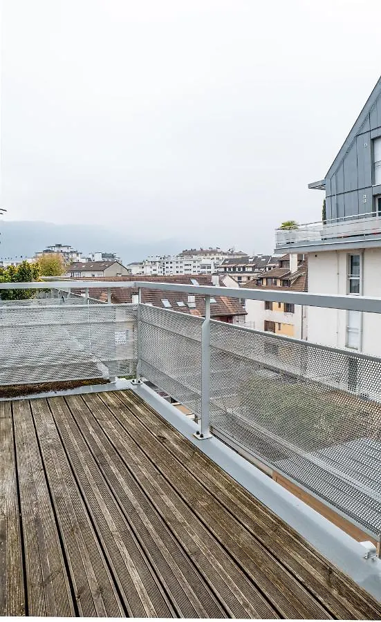 Annecy Lake Central Apartman