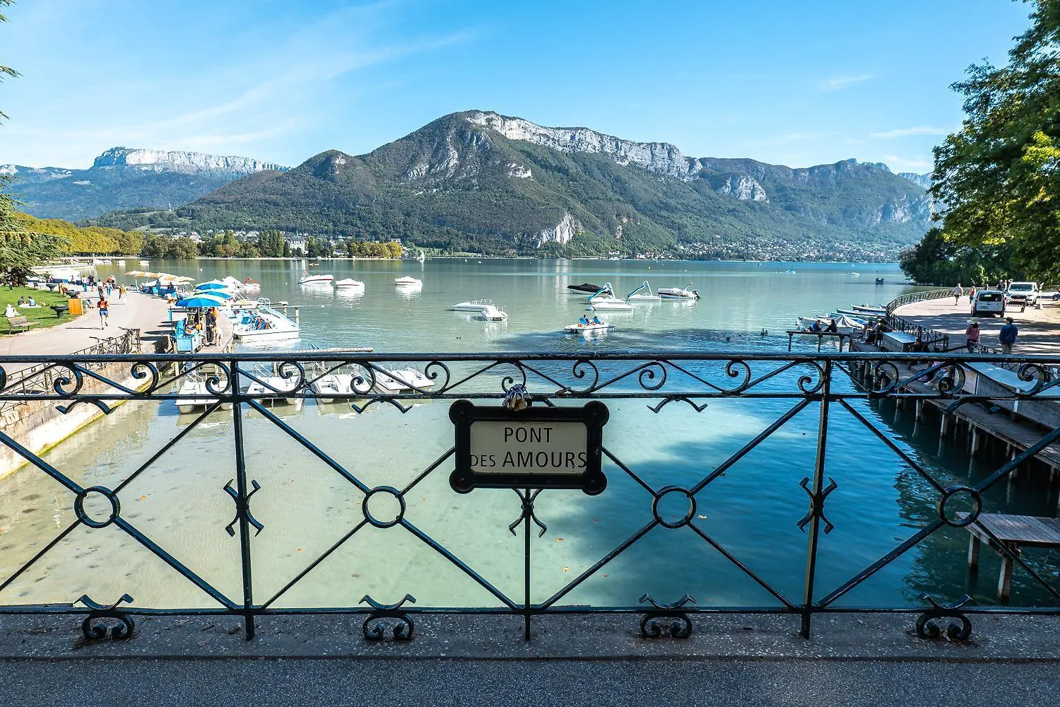 Annecy Lake Central